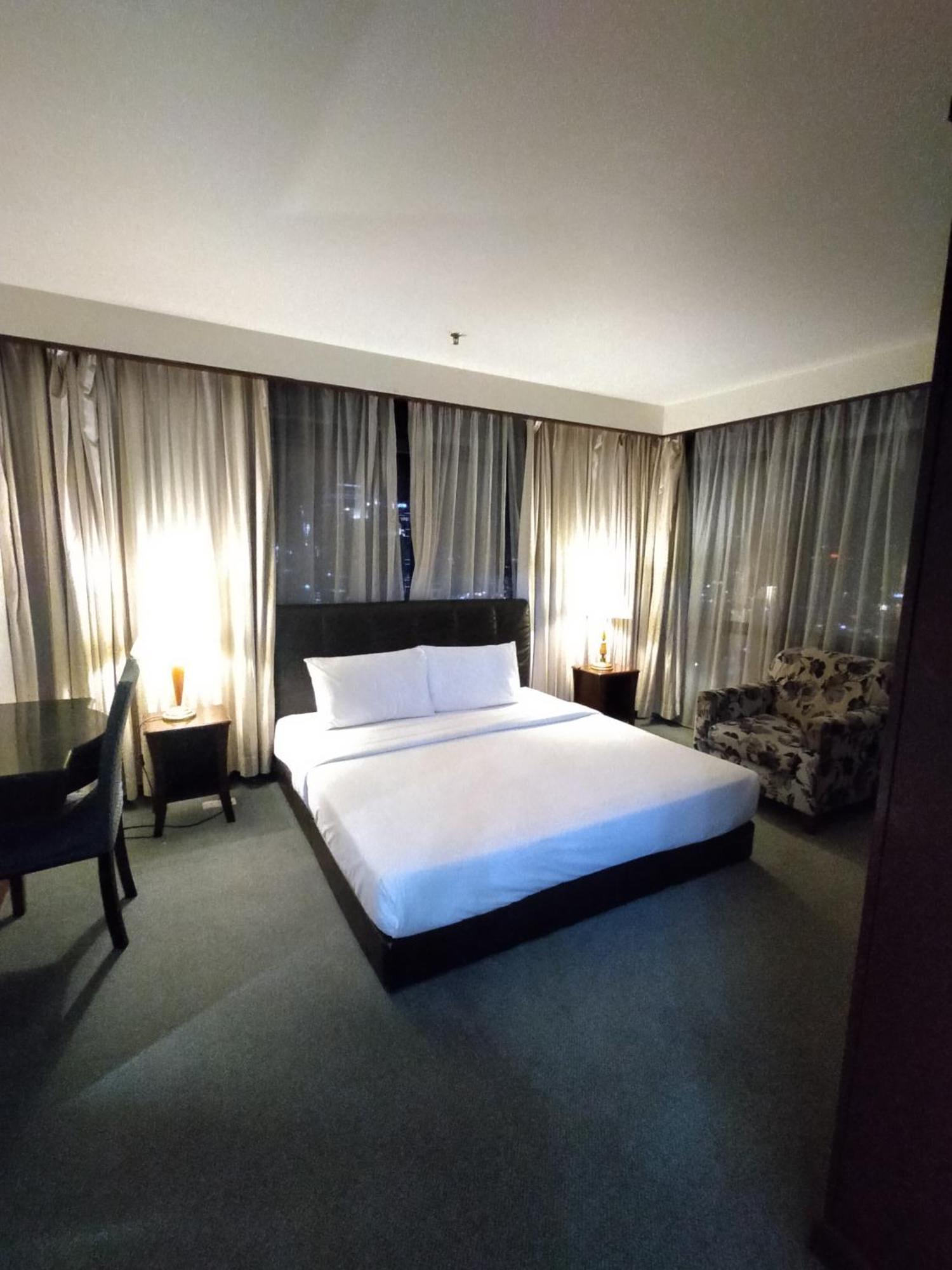 Apartment Kl Season At Times Square